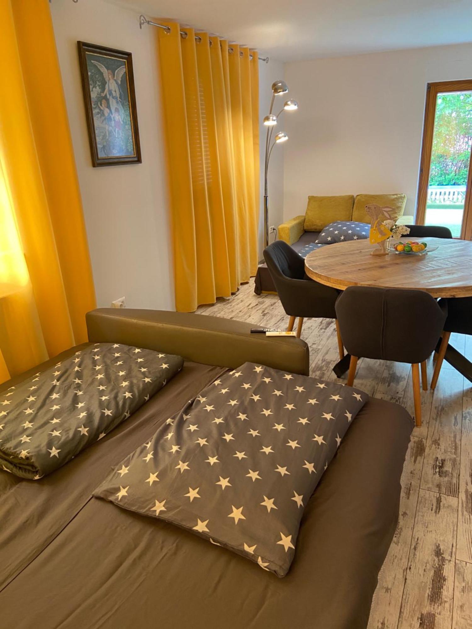 Zirndorf Sweet Home Exterior foto